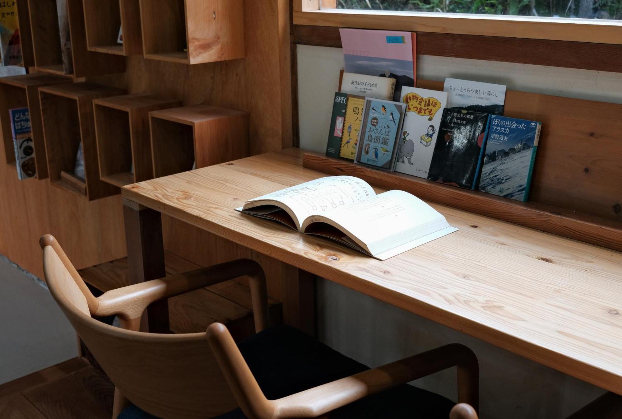 猫と図書館のある宿 草地家 Kusachike Minamiawaji Eksteriør billede